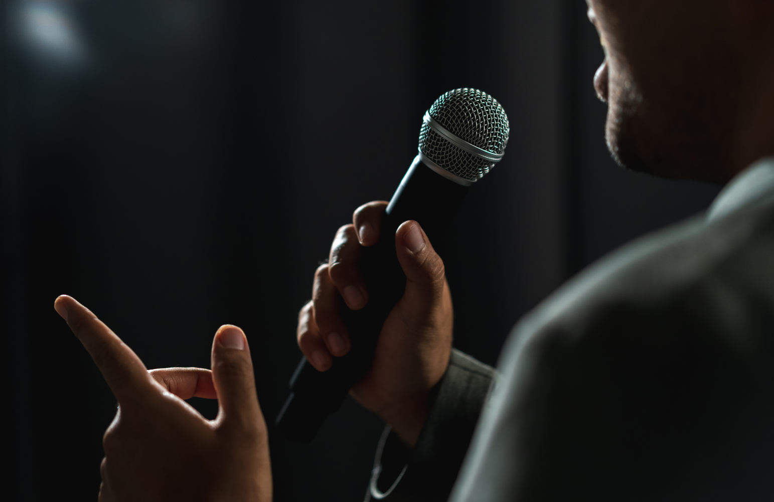 african american man speaking to an audience